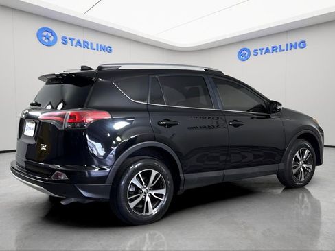 Used 2016 Toyota RAV4 XLE AWD/4WD image 10