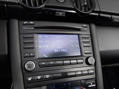 Used 2011 Porsche Boxster Spyder image 26