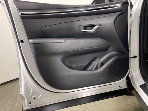 Certified 2023 Hyundai Tucson SE image 19