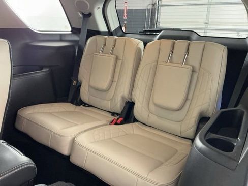 Used 2016 Ford Explorer Platinum AWD/4WD image 31