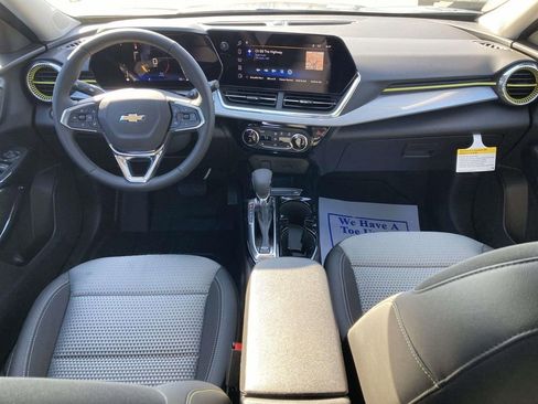 New 2026 Chevrolet Trax LT image 13