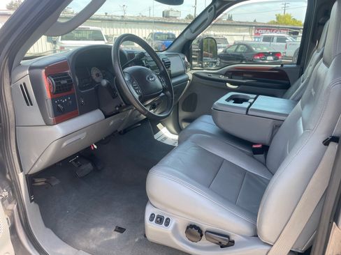 Used 2005 Ford F250 Lariat AWD/4WD image 10