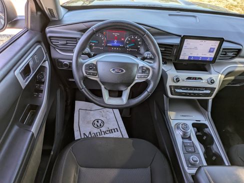 Certified 2022 Ford Explorer XLT image 15