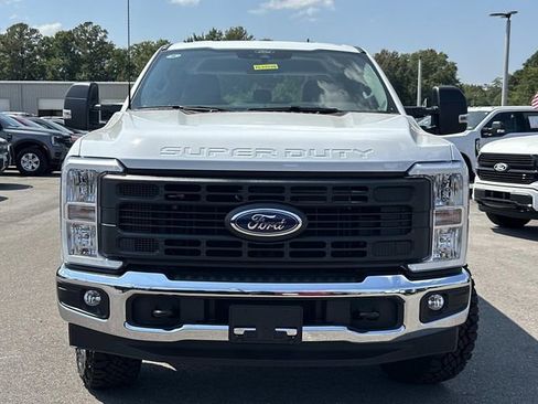 New 2026 Ford F250 XL w/ XL Off-Road Package image 3