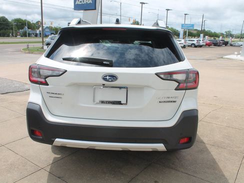 Used 2025 Subaru Outback Touring XT w/ Tech Package 3 AWD/4WD image 6