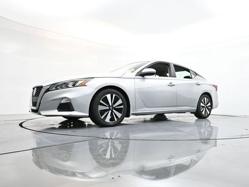 Used 2022 Nissan Altima 2.5 SV image 27