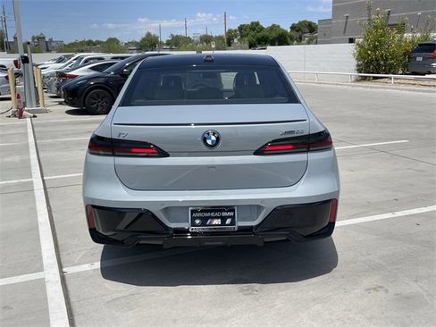 New 2025 BMW i7 xDrive60 image 7