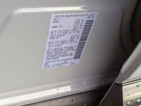 Certified 2024 Nissan Murano SV w/ SV Midnight Edition Package image 32