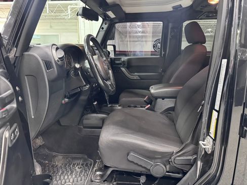 Used 2015 Jeep Wrangler Unlimited Sport AWD/4WD image 20
