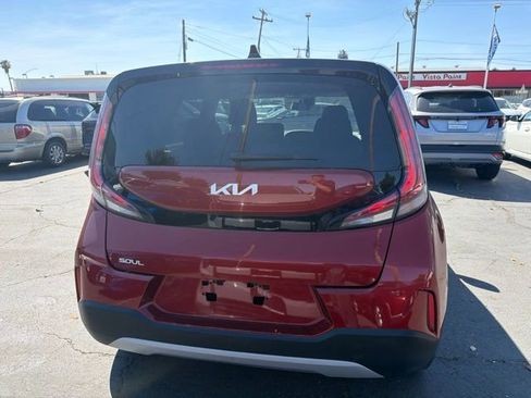 Used 2024 Kia Soul LX w/ Option Group 015 FWD image 6