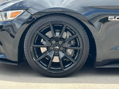 Used 2017 Ford Mustang GT Premium w/ Equipment Group 401A RWD image 12
