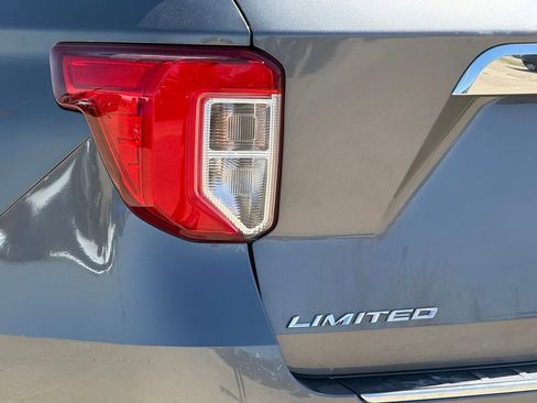 Used 2021 Ford Explorer Limited w/ Equipment Group 301A image 7