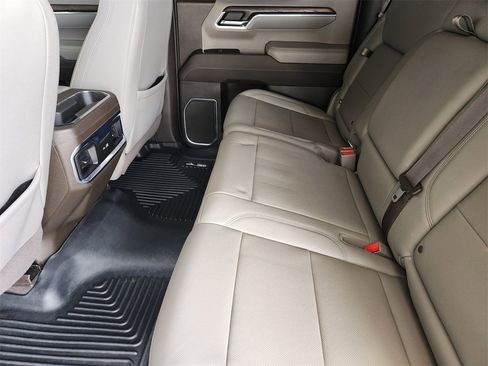 Used 2023 GMC Sierra 1500 SLT image 28