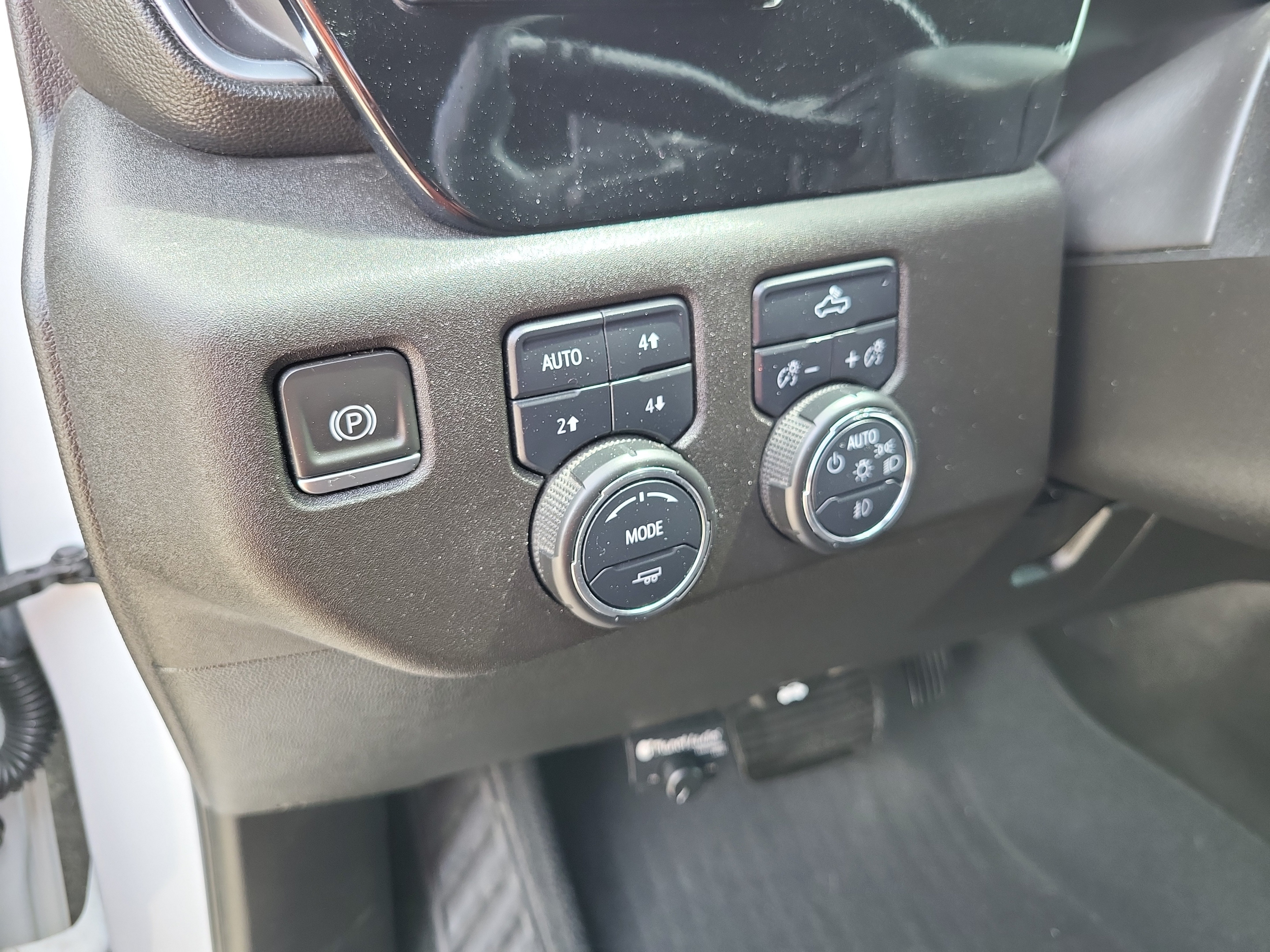 Used 2023 Chevrolet Silverado 1500 RST AWD/4WD image 17