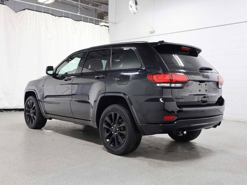 Used 2019 Jeep Grand Cherokee Altitude AWD/4WD image 3