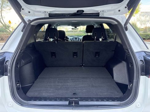 Used 2018 Chevrolet Equinox LT FWD image 10