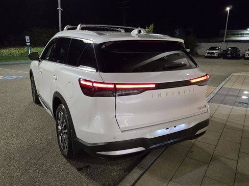 New 2026 INFINITI QX60 Luxe w/ Cargo Package image 13