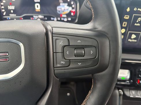 Used 2025 GMC Sierra 2500 AT4 w/ AT4 Premium Plus Package image 28