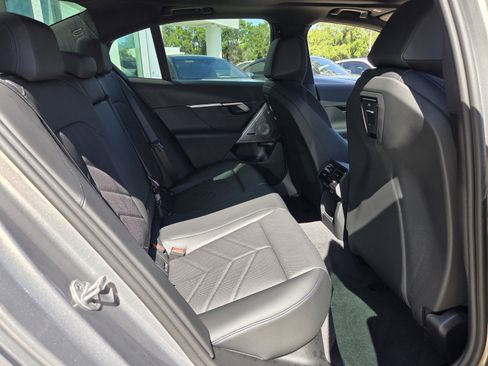 New 2026 BMW i5 eDrive40 w/ M Sport Package RWD image 14