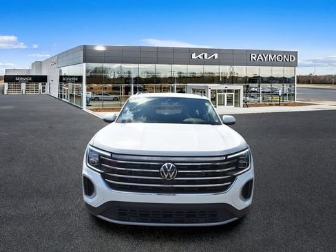 Used 2024 Volkswagen Atlas SE AWD/4WD image 8