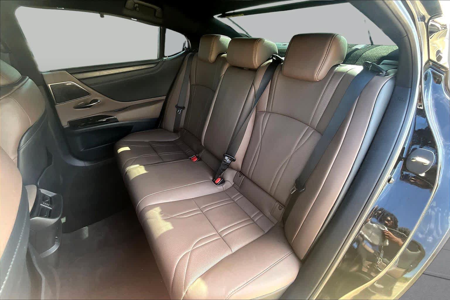 Used 2024 Lexus ES 350 Ultra Luxury w/ Accessory Package (Z2) FWD image 20
