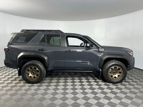 Used 2025 Toyota 4Runner Trailhunter image 5