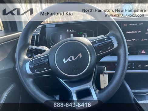 Used 2023 Kia Sportage LX AWD/4WD image 15