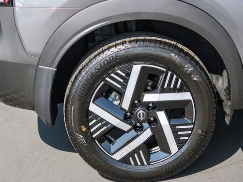 New 2026 Nissan Kicks SV image 9