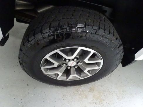 Used 2021 GMC Canyon AT4 w/ Driver Alert Package AWD/4WD image 28