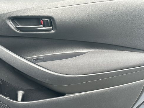 Used 2023 Toyota Corolla LE FWD image 14