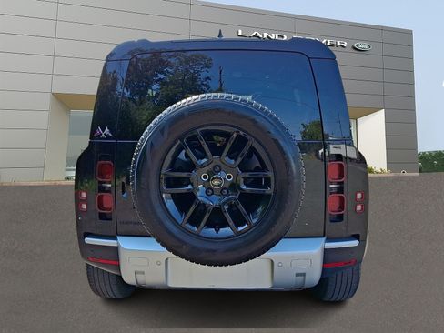 Used 2025 Land Rover Defender 110 S AWD/4WD image 7