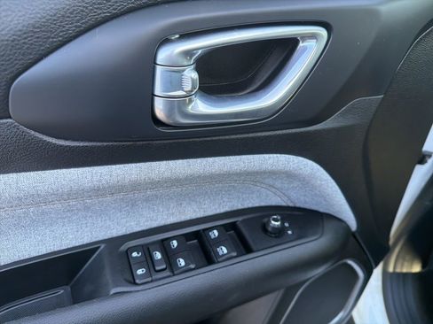 Used 2022 Jeep Compass Latitude image 26