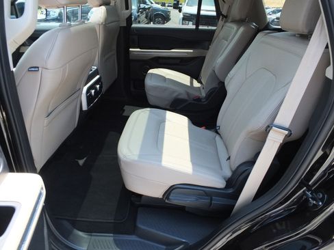 Used 2024 Ford Expedition Limited RWD image 13