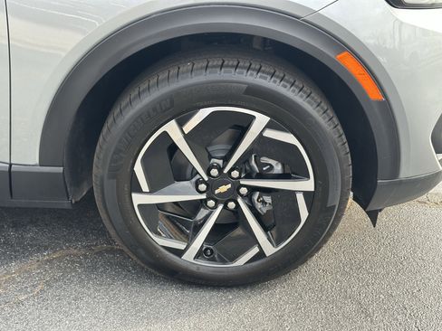 New 2026 Chevrolet Equinox EV LT image 14