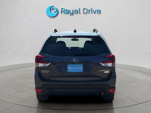 Used 2024 Subaru Forester Premium AWD/4WD image 4