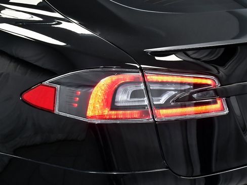 Used 2021 Tesla Model S Plaid image 68