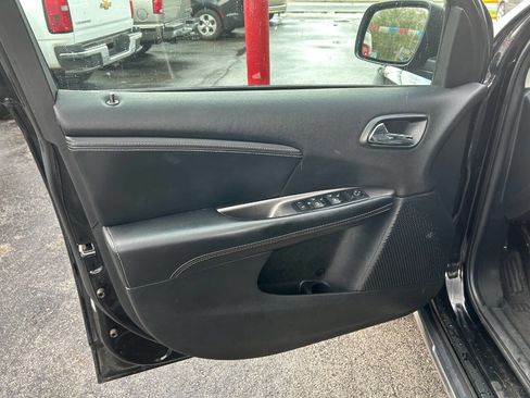 Used 2015 Dodge Journey Crossroad w/ Flexible Seating Group image 8