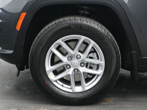 New 2026 Jeep Grand Cherokee L Laredo image 36