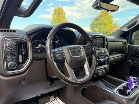 Used 2022 GMC Sierra 2500 Denali w/ Denali Ultimate Package image 11