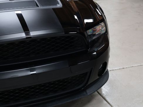 Used 2010 Ford Mustang Shelby GT500 image 15