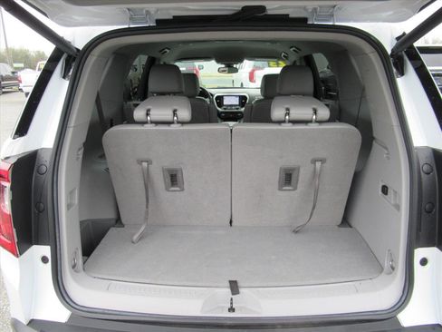 Used 2023 GMC Acadia SLT image 35