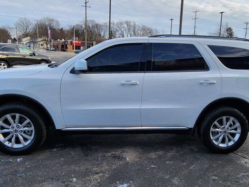 Used 2022 Dodge Durango SXT image 16