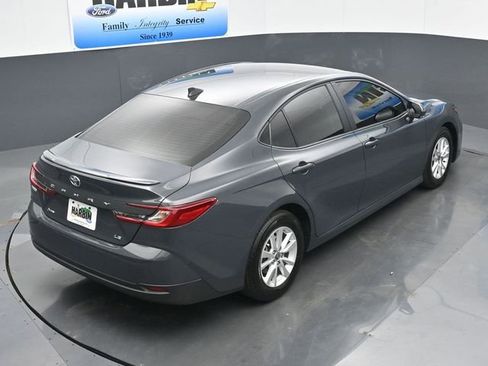 Used 2025 Toyota Camry LE image 23