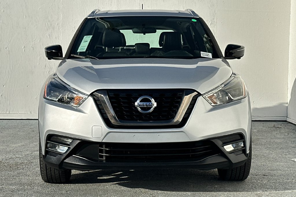 Used 2019 Nissan Kicks SR w/ SR Premium Package FWD image 8