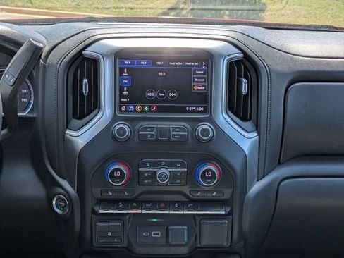 Used 2020 Chevrolet Silverado 1500 LT Trail Boss image 18