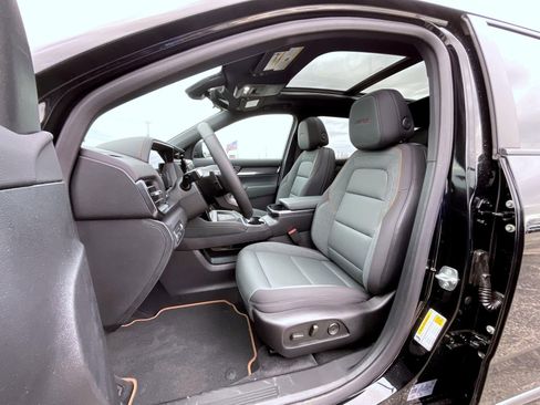 New 2026 GMC Terrain AT4 w/ Technology Package II AWD/4WD image 10