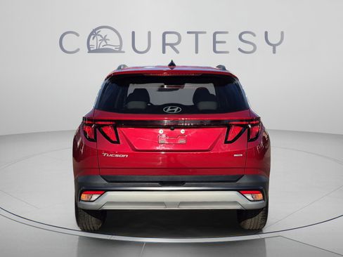 Certified 2025 Hyundai Tucson SEL AWD/4WD image 4