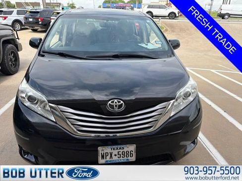 Used 2015 Toyota Sienna XLE w/ XLE Navigation Package FWD image 1