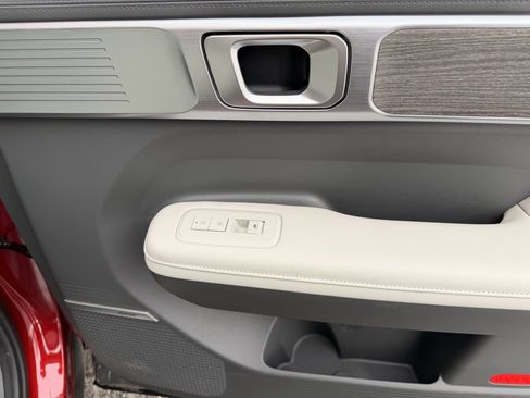 Used 2025 Hyundai Santa Fe Calligraphy image 27