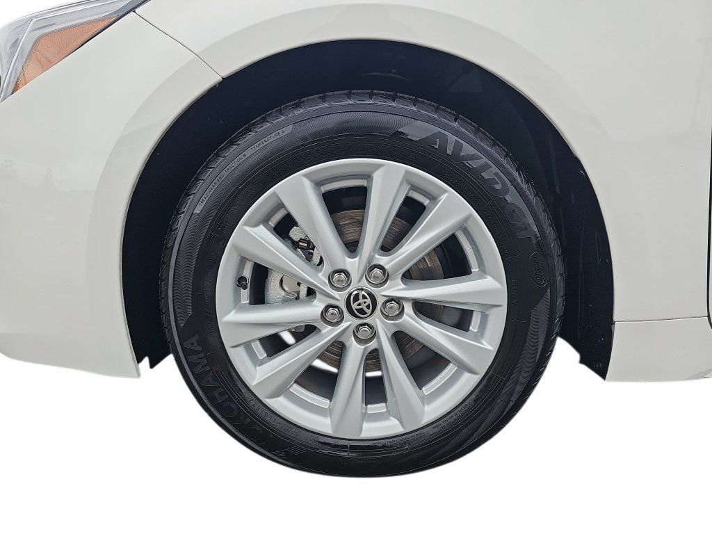 Used 2023 Toyota Corolla SE FWD image 30